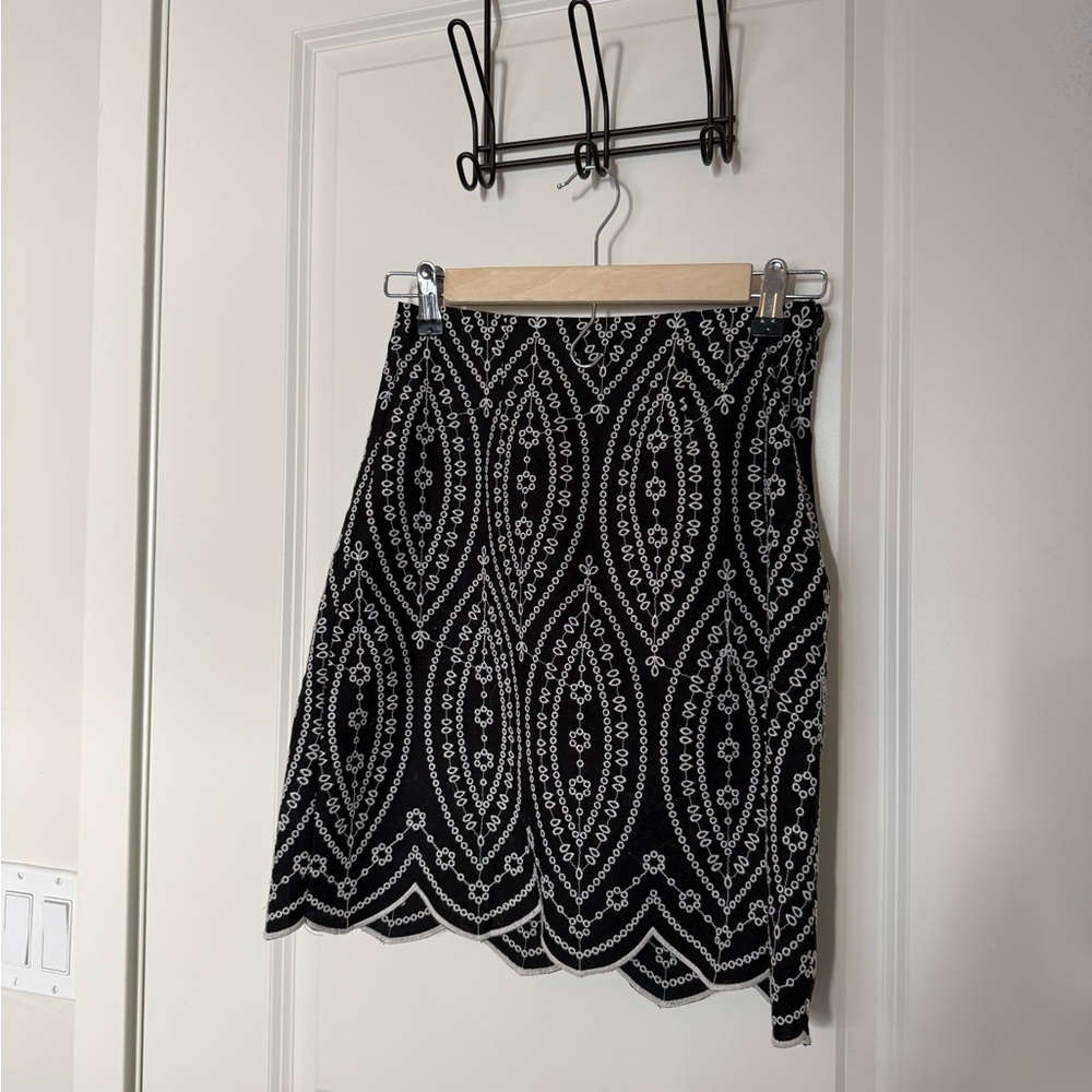 LOFT Black and White Pattern Skirt